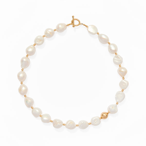Klas LUX Bold Pearl Necklace on white background