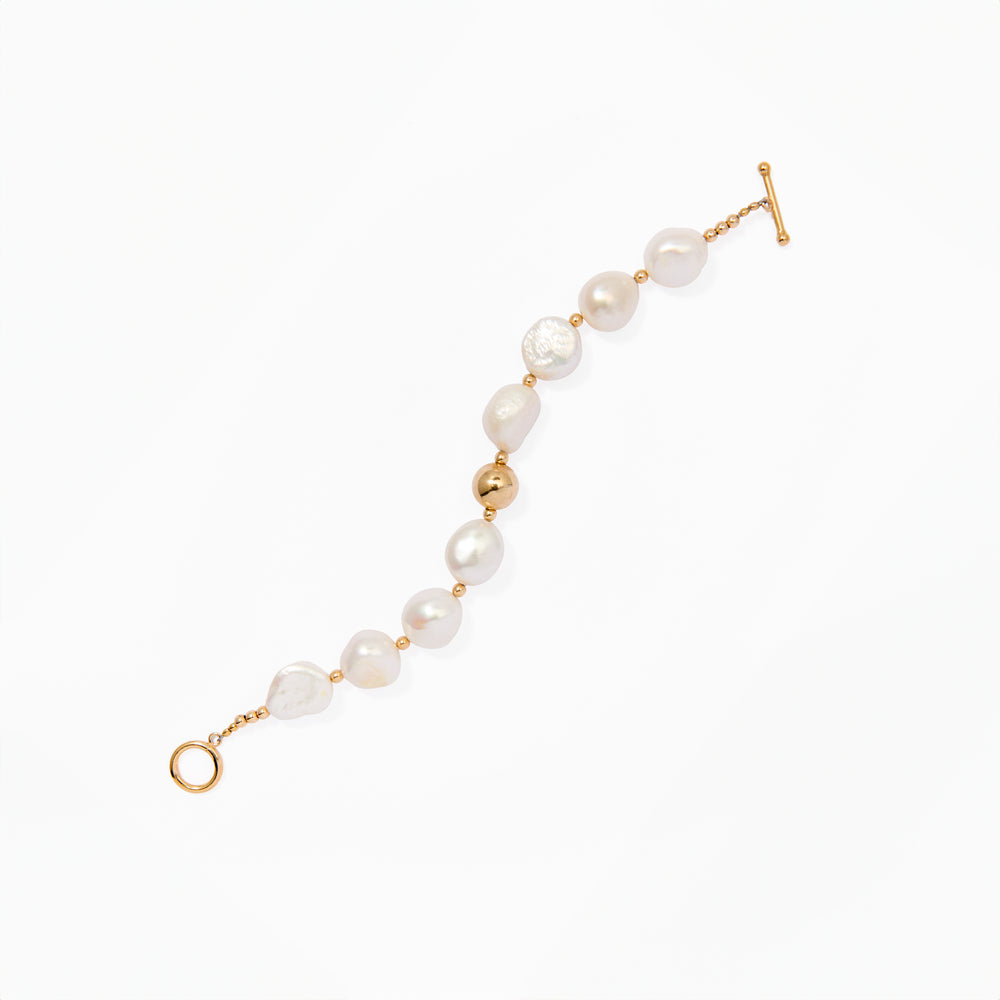Klas LUX Bold Pearl Bracelet on white background