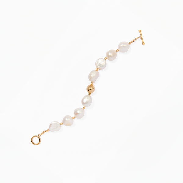 Klas LUX Bold Pearl Bracelet on white background